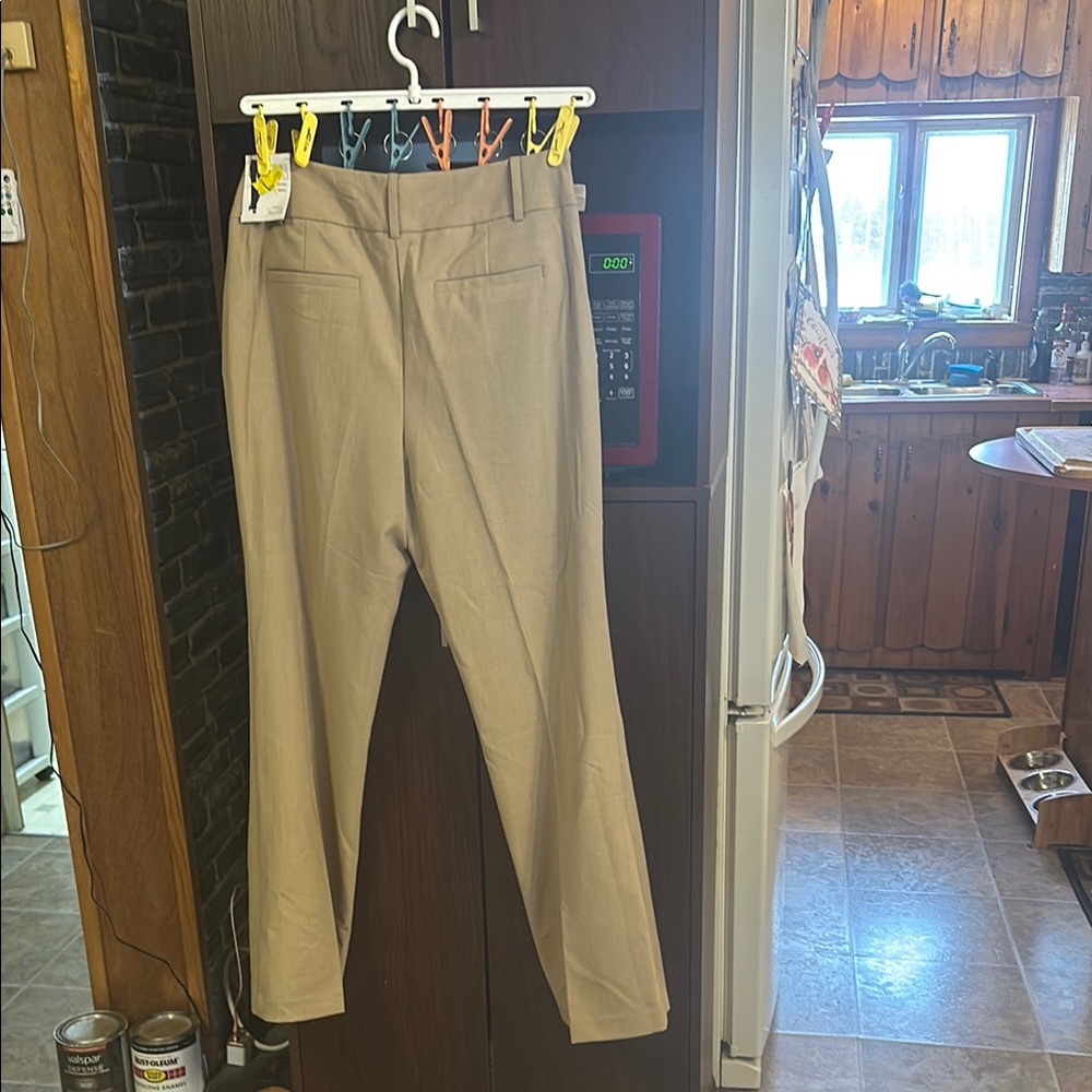 NWT time and tru dress pants in size 10